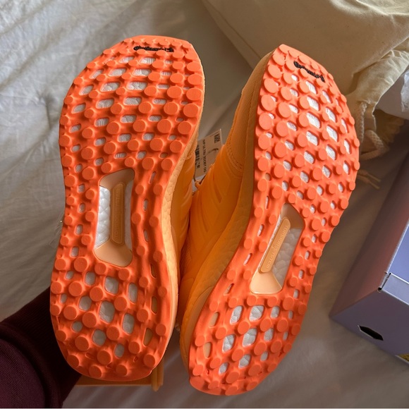 Adidas x Ivy Park IVP ULTRABOOST OG size 5.5 M/ 6.5 W - Picture 8 of 10